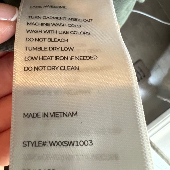 FIGS Rafaela scrub top xxs in Martini Olive. - Picture 3 of 5